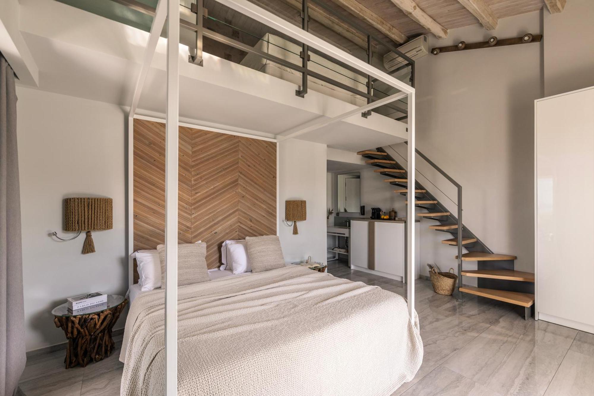 Blue Carpet Luxury Suites Pefkochori Exterior photo