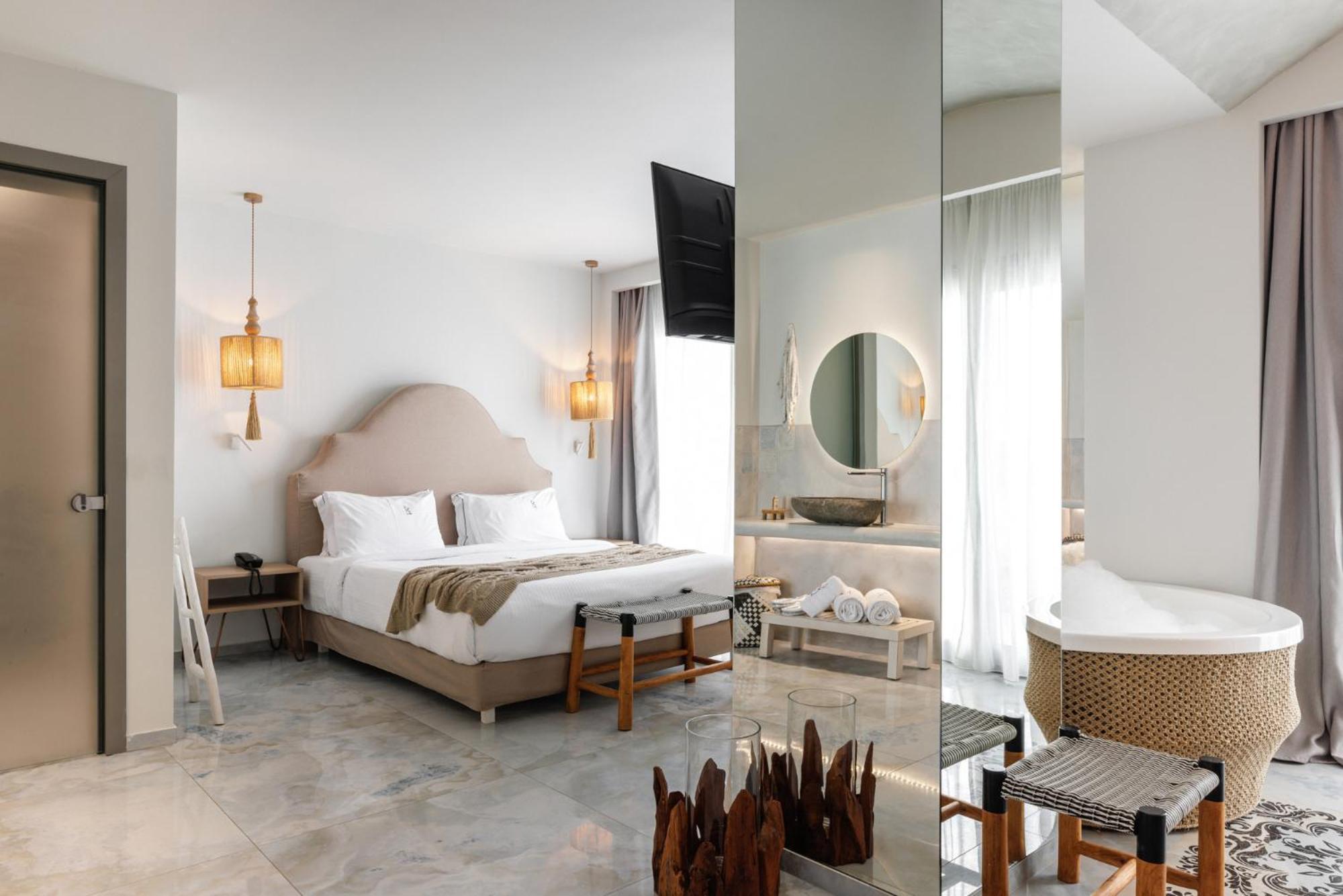 Blue Carpet Luxury Suites Pefkochori Exterior photo