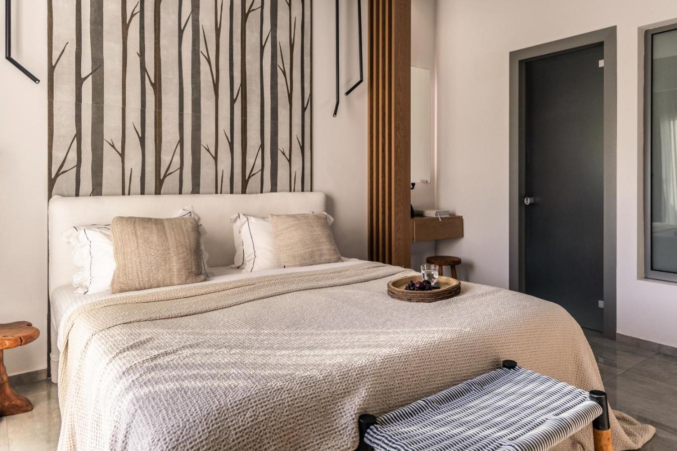 Blue Carpet Luxury Suites Pefkochori Exterior photo