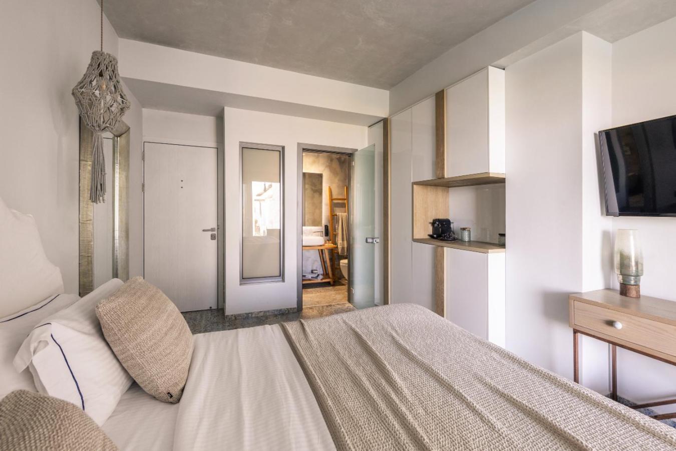 Blue Carpet Luxury Suites Pefkochori Exterior photo